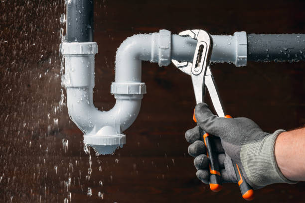 Professional Emergency Plumber technician working in Collegeville, MN